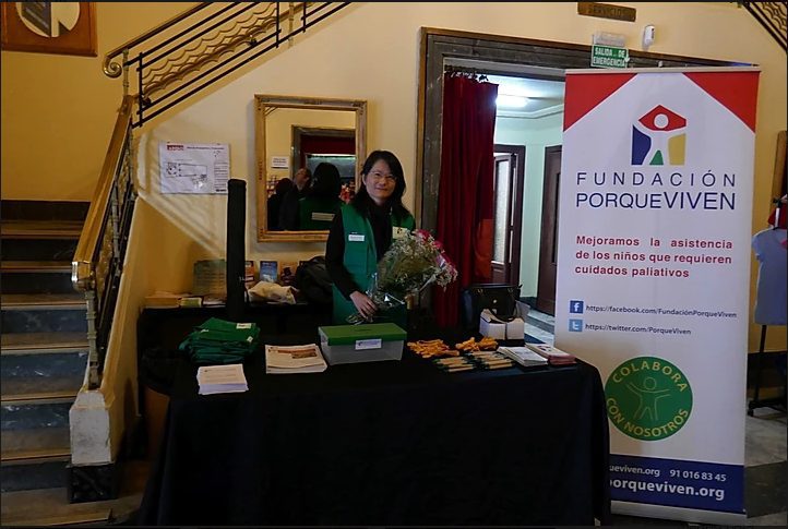 En un evento en Madrid, una representante Fundación porqueViven informa sobre cuidados paliativos pediátricos