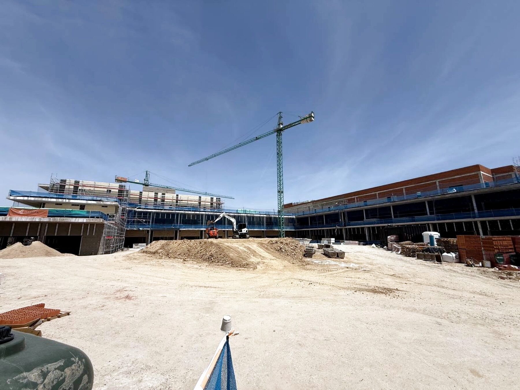 Construcción del CAPPI · El patio central, en obras (julio de 2026)